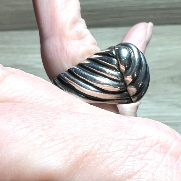 Vintage Designer Dian Malouf Sterling Silver Ribbed Chunky Heart Ring, Size 5.5 - Picture 11 of 13